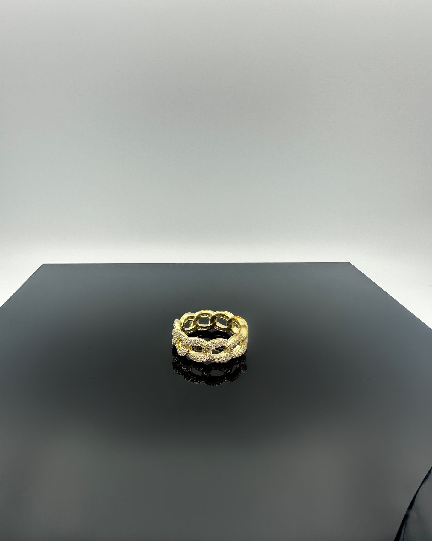 Pavè Gold Chain Ring